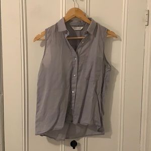 Everlane - sleeveless collared shirt w/pocket